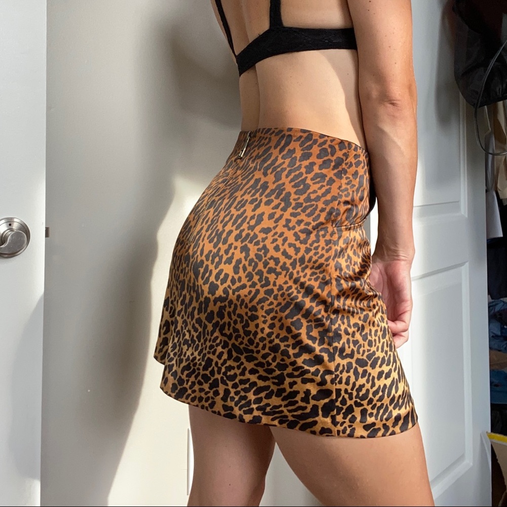 leopard Skirt - Picture 2 of 3